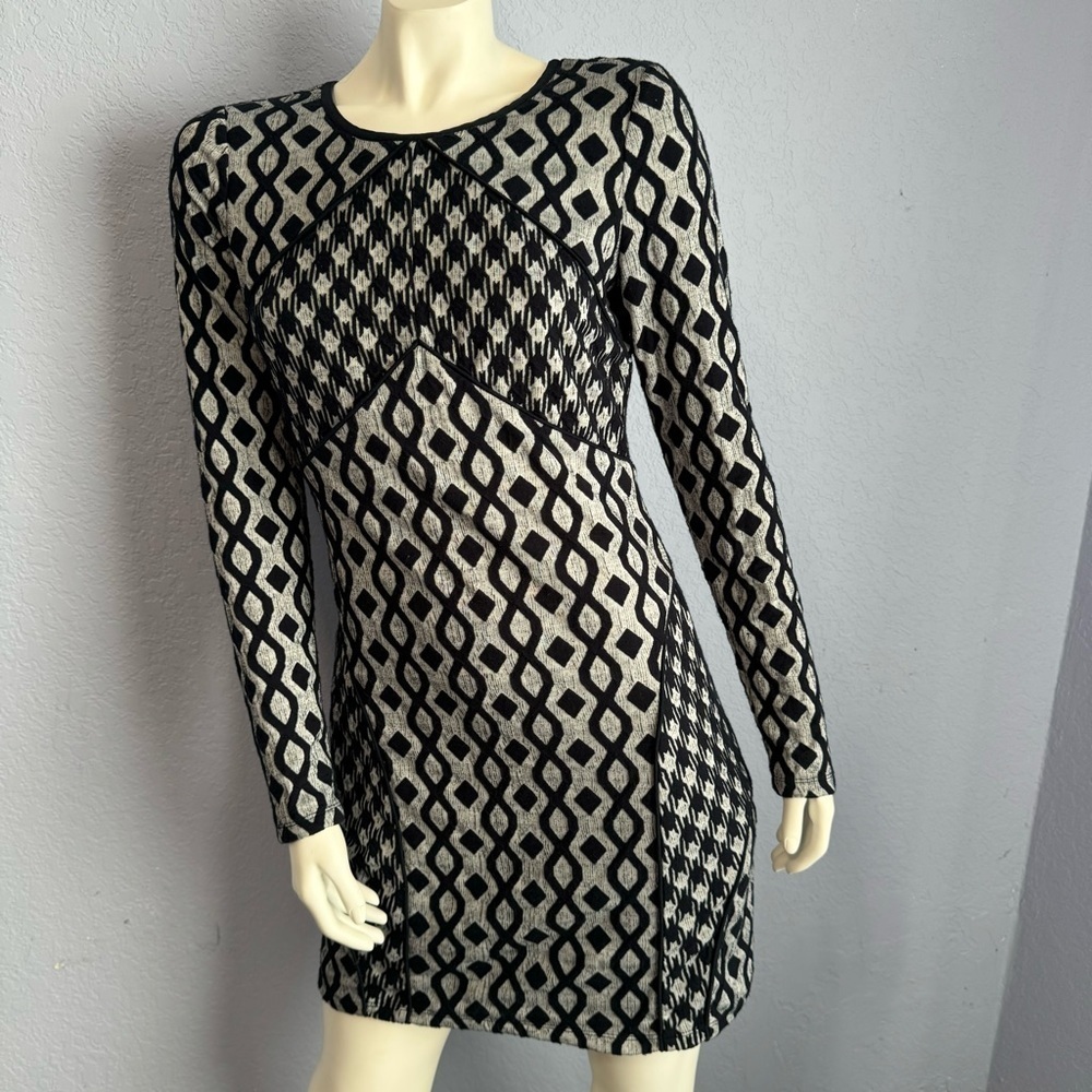 Plenty By Tracey Reese Anthropologie Geometric Long Sleeve Lined Knit Mini Dress